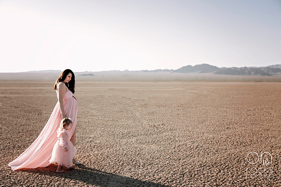 Maternity Baby Bump Inspo Photos By On The Rocks Photography