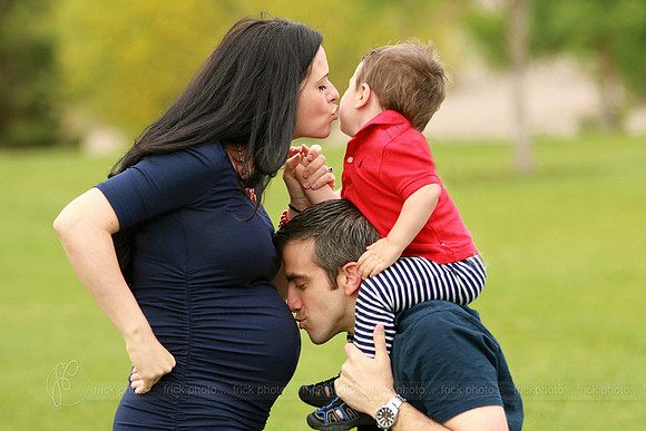 Maternity Baby Bump Inspo Photos By On The Rocks Photography