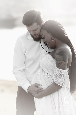 Maternity Baby Bump Inspo Photos By On The Rocks Photography